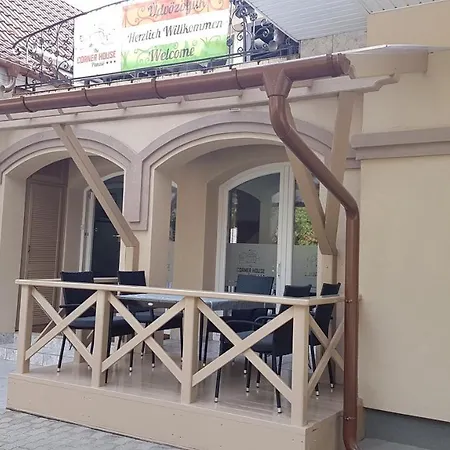 畔兹奥角屋酒店 招待所 3*