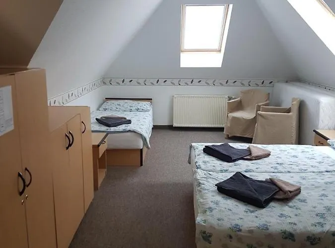 Pensionat The Corner House Panzio 3*